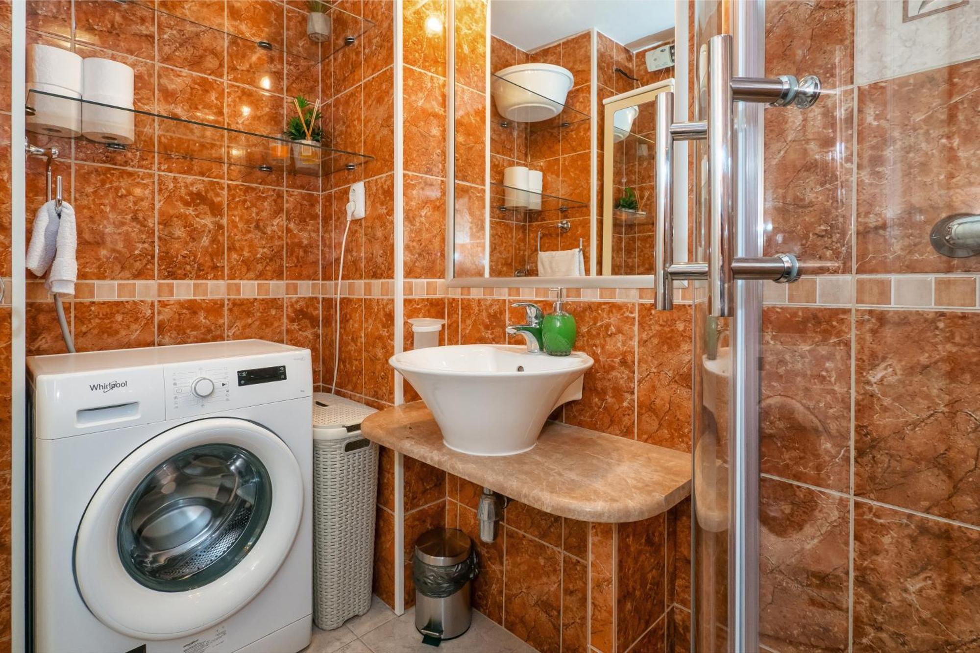 Apartment Relaxing 2bd Apartment, Ground Floor - Walk To Old Town Split