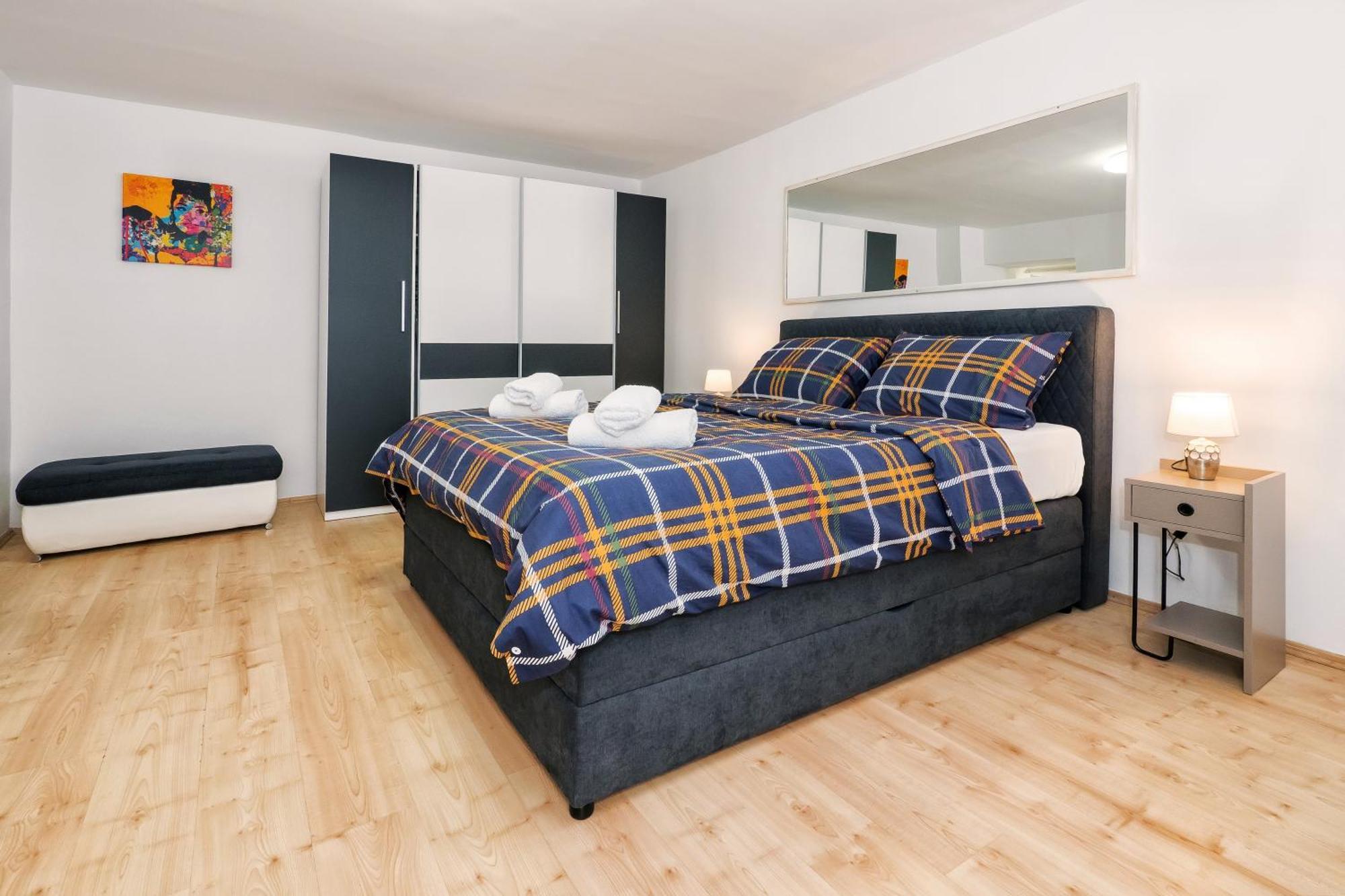 Relaxing 2bd Apartment, Ground Floor - Walk To Old Town *